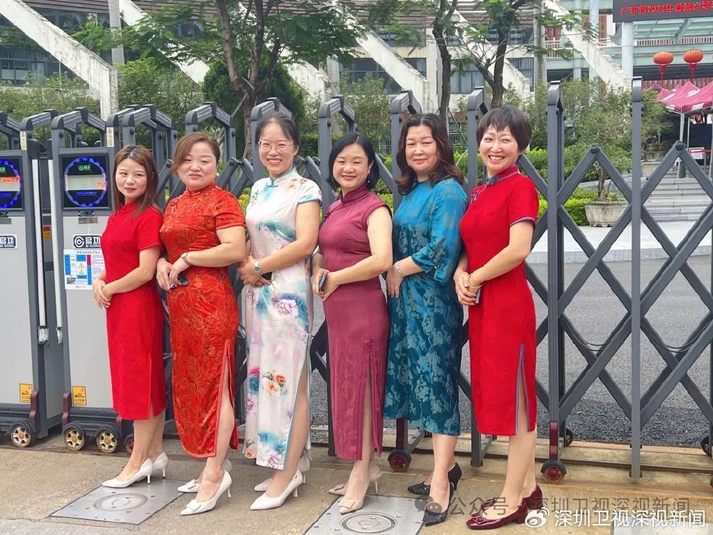 送考旗袍的颜色选择，红色是否一定要买？