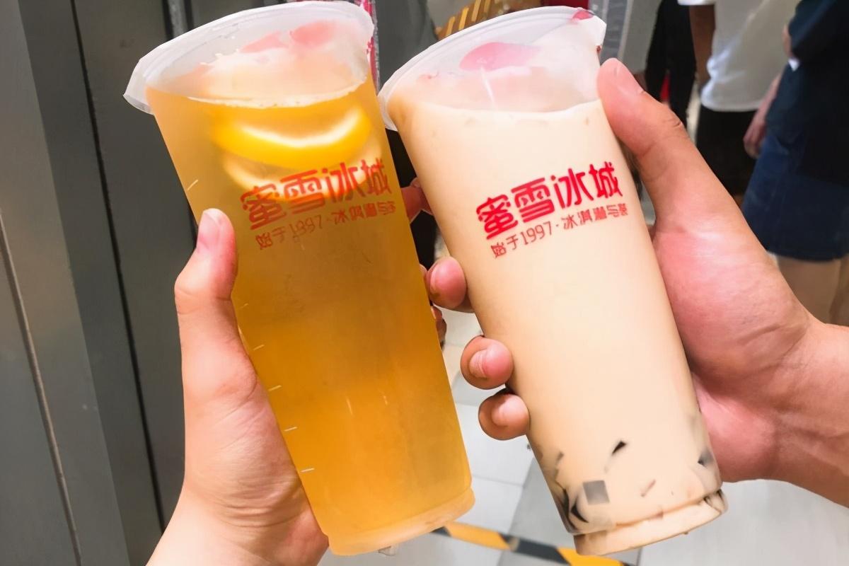 蜜雪冰城柠檬水成本揭秘，价格背后的故事