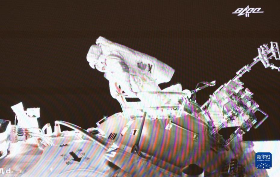 神二十乘组圆满完成第二次出舱，彰显中国航天实力