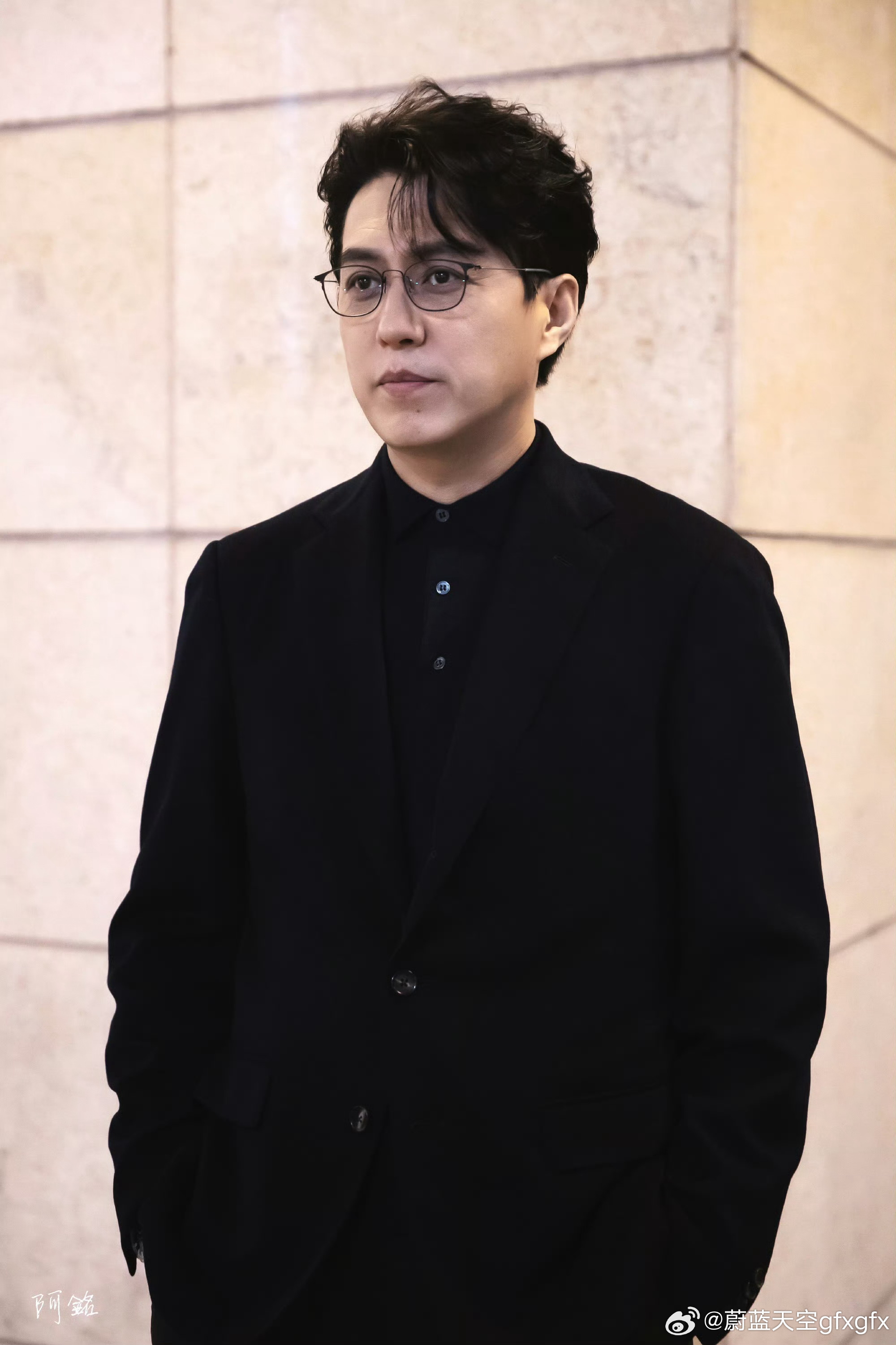 靳东提议建立国家遗嘱库，守护未来的新构想
