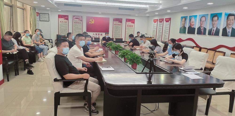 正起草育儿补贴方案，助力家庭育儿，共筑美好未来