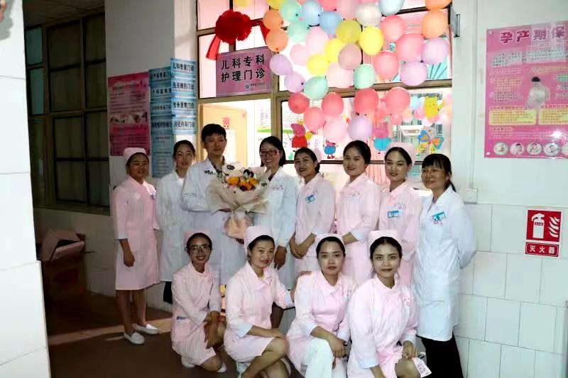 卫健委宣布，今年育儿补贴正式发放，关爱每一个新生家庭