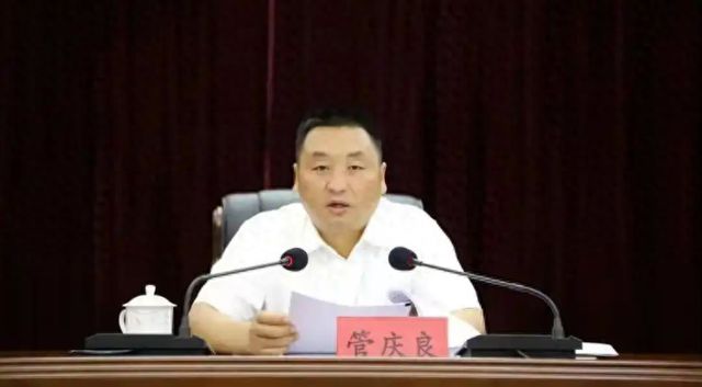 县长被书记架空，权力失衡下的治理困境与挑战