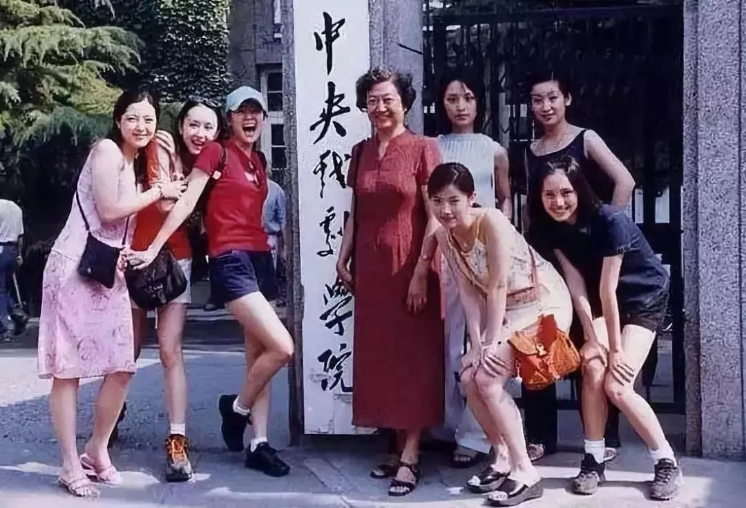 北大毕业当六年演员，一位跨界者的奋斗之路