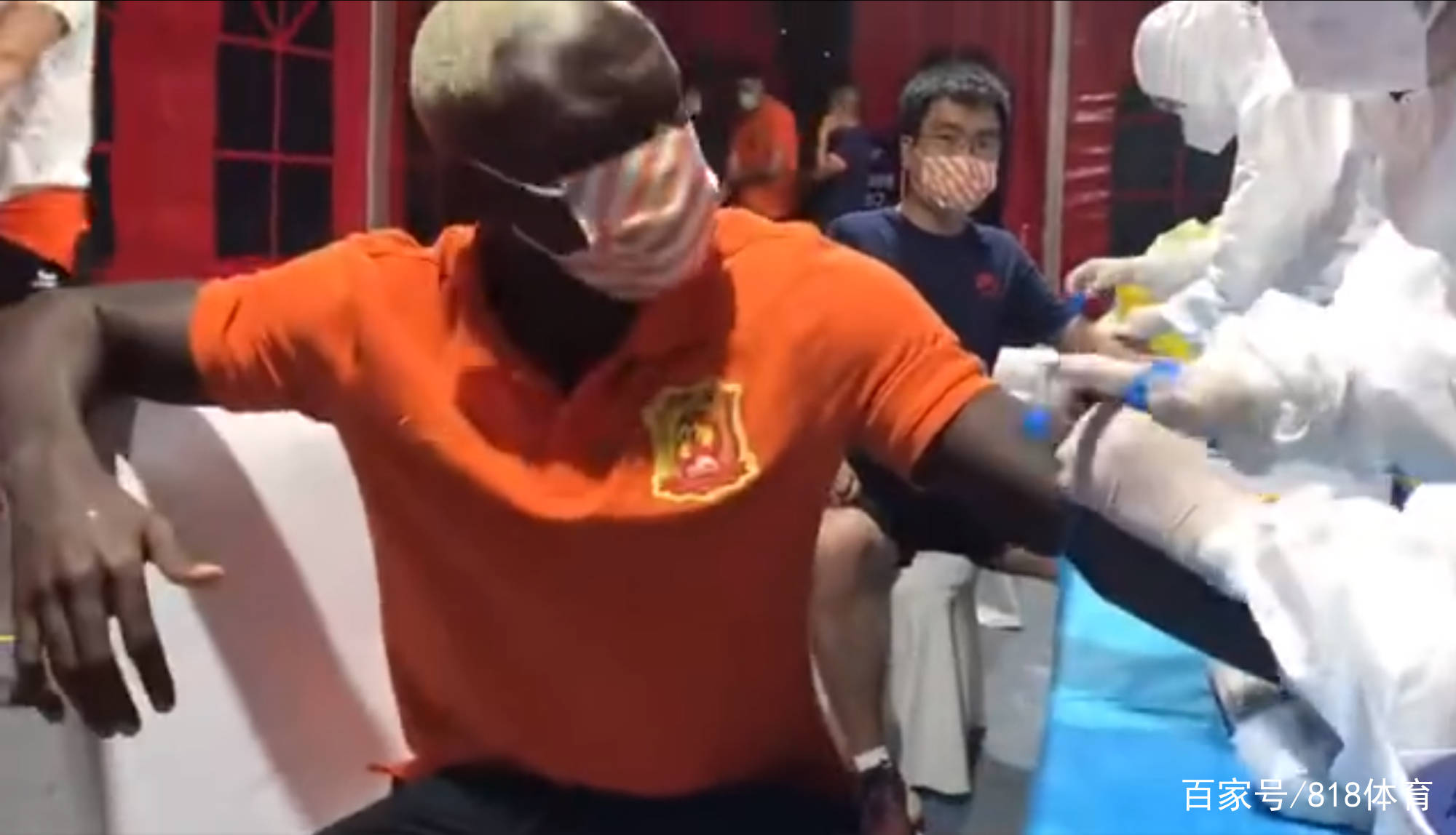 护士抽血遭遇挑战，寻找血管之路并非坦途
