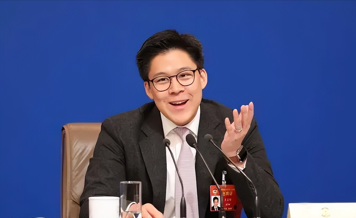霍启刚早年，成长、奋斗与蜕变之路
