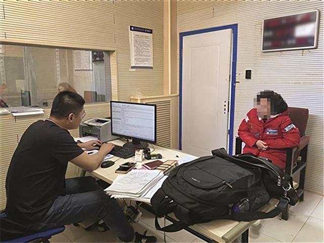 员工上厕所漏接客户电话遭公司索赔事件分析