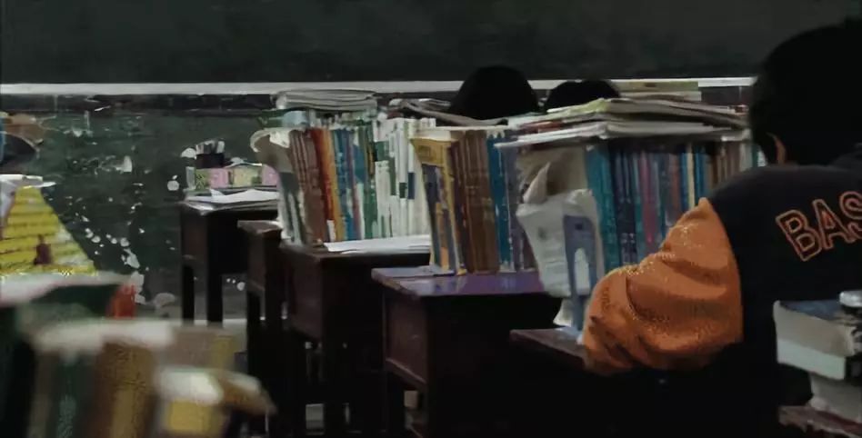 谢浩男爸爸带儿子上学，宿舍参观之旅