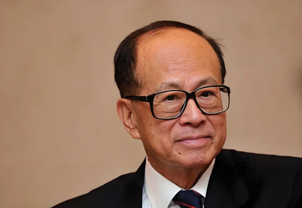 商务部专家热议，李嘉诚在商不言商？