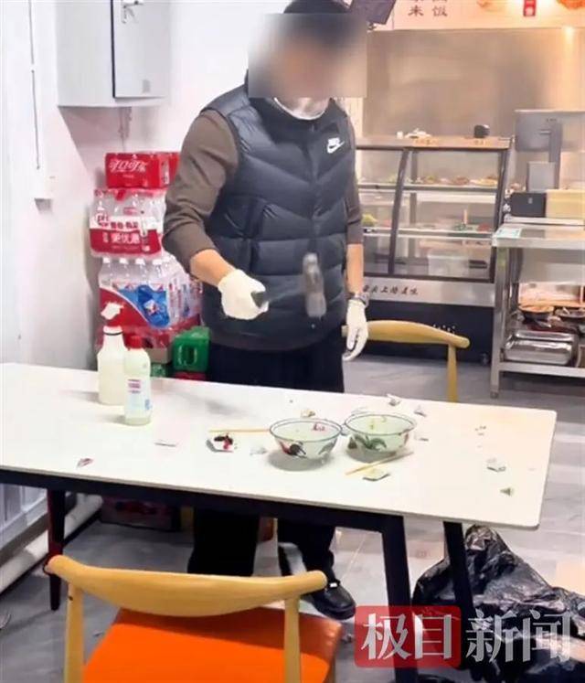 网红夫妇质疑就餐后商场消杀是真的吗？深度解析事件背后的真相