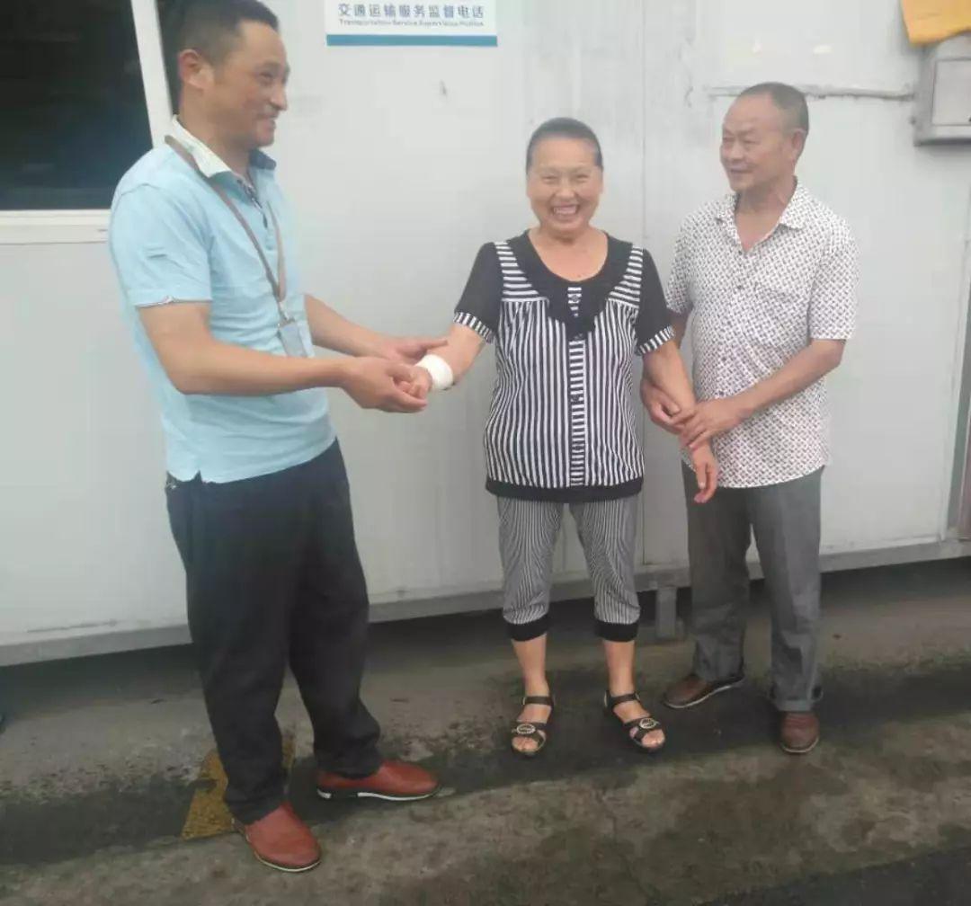 赚70万后司机给妻子转200，自责太少——现代社会的金钱观念与情感表达