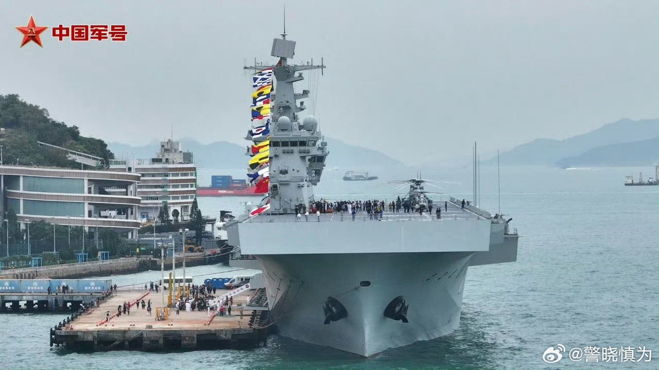 现场感受海军舰艇围岛进逼压迫感