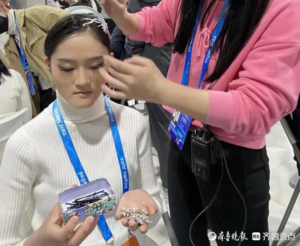 听障女生因太美被质疑，本人承认微调，美丽背后的故事
