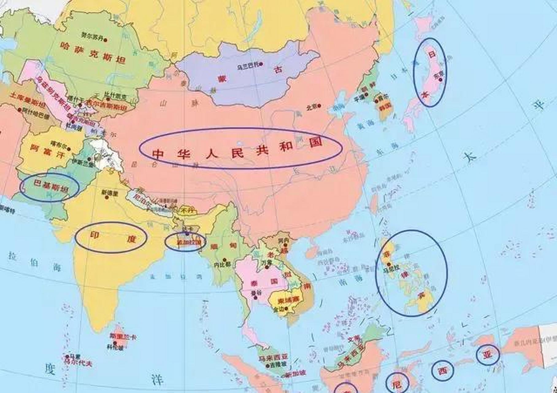 中国周边国家众多，机遇与挑战并存