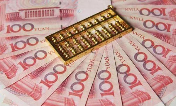 夫妻偶买5元刮刮乐，意外收获10万元大奖