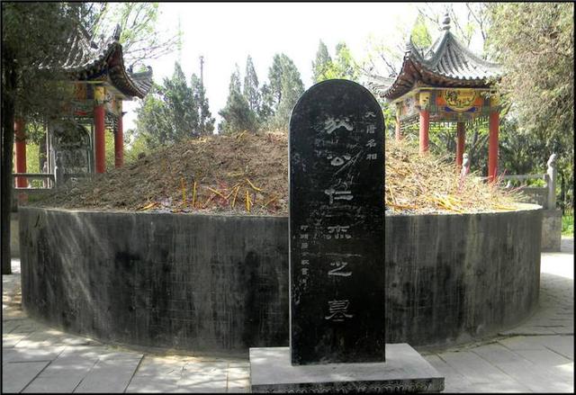 白马寺与狄仁杰之墓，千年历史交汇的传奇