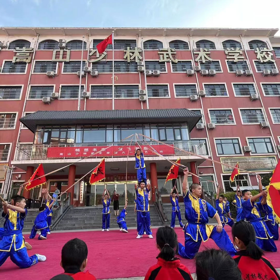 武都封闭式学校，探索教育新模式