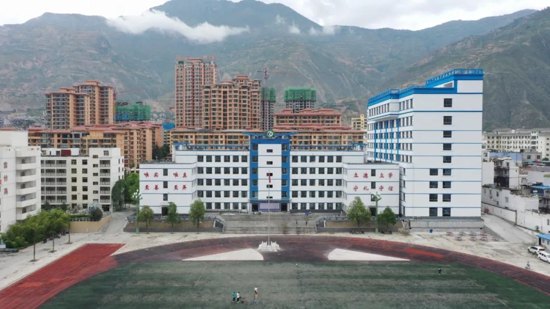 武都区学校，教育之光洒满这片土地