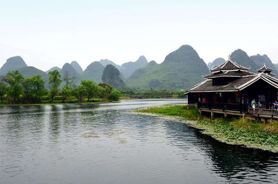 玩转漓江竹筏，你的漂流冒险之旅