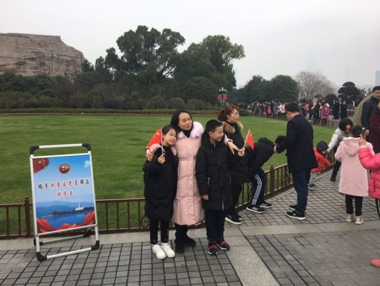 橘子洲景区人气爆棚，旅游热潮涌动长沙