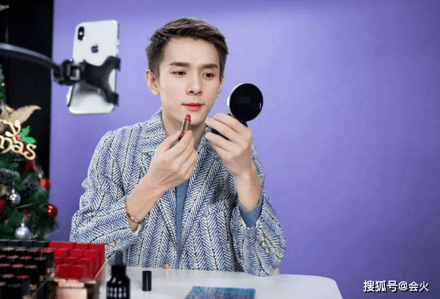 李佳琦的妈妈，职业背后的故事