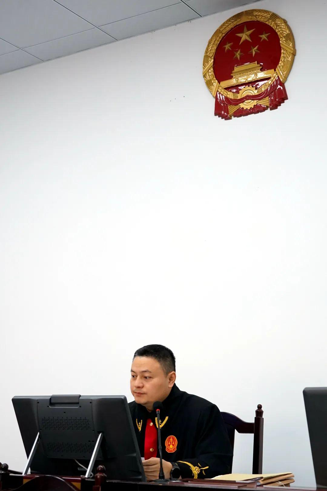 为证明我爸是我爸，我将奶奶告上法庭