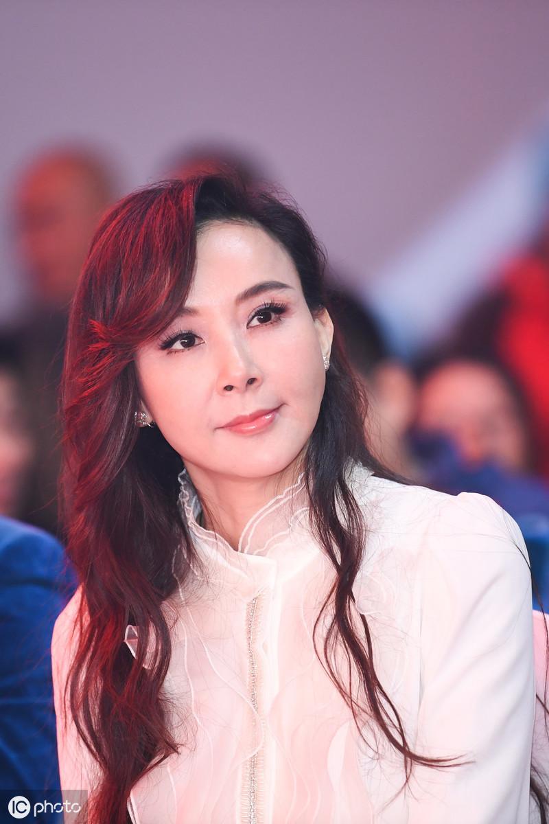 刘晓庆回应被举报涉嫌偷税漏税事件分析