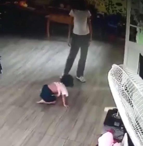 深度解析4名老师打女童被拘事件