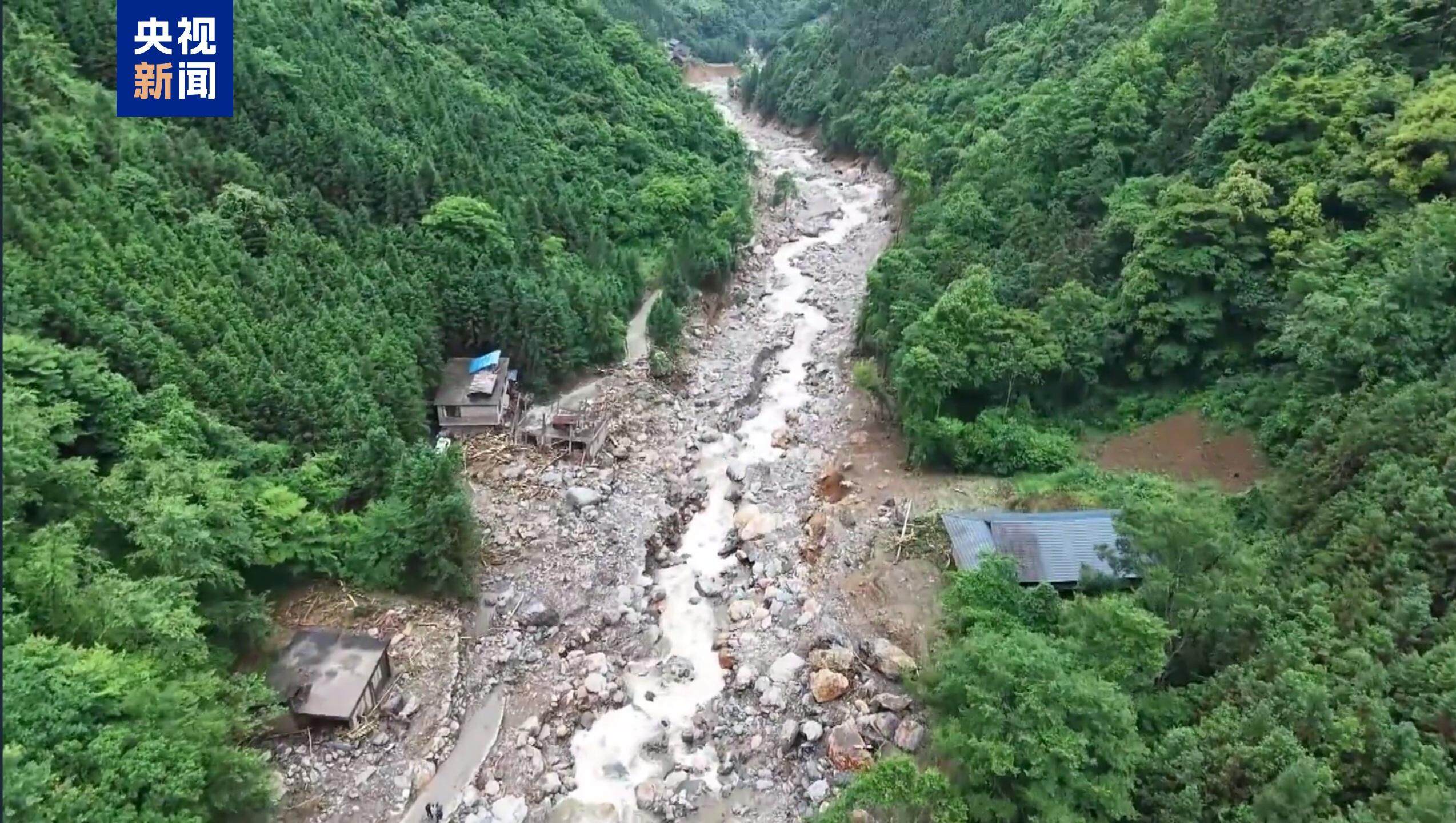 广西龙胜遭遇罕见山洪灾害，已致四人遇难——灾难背后的故事与挑战