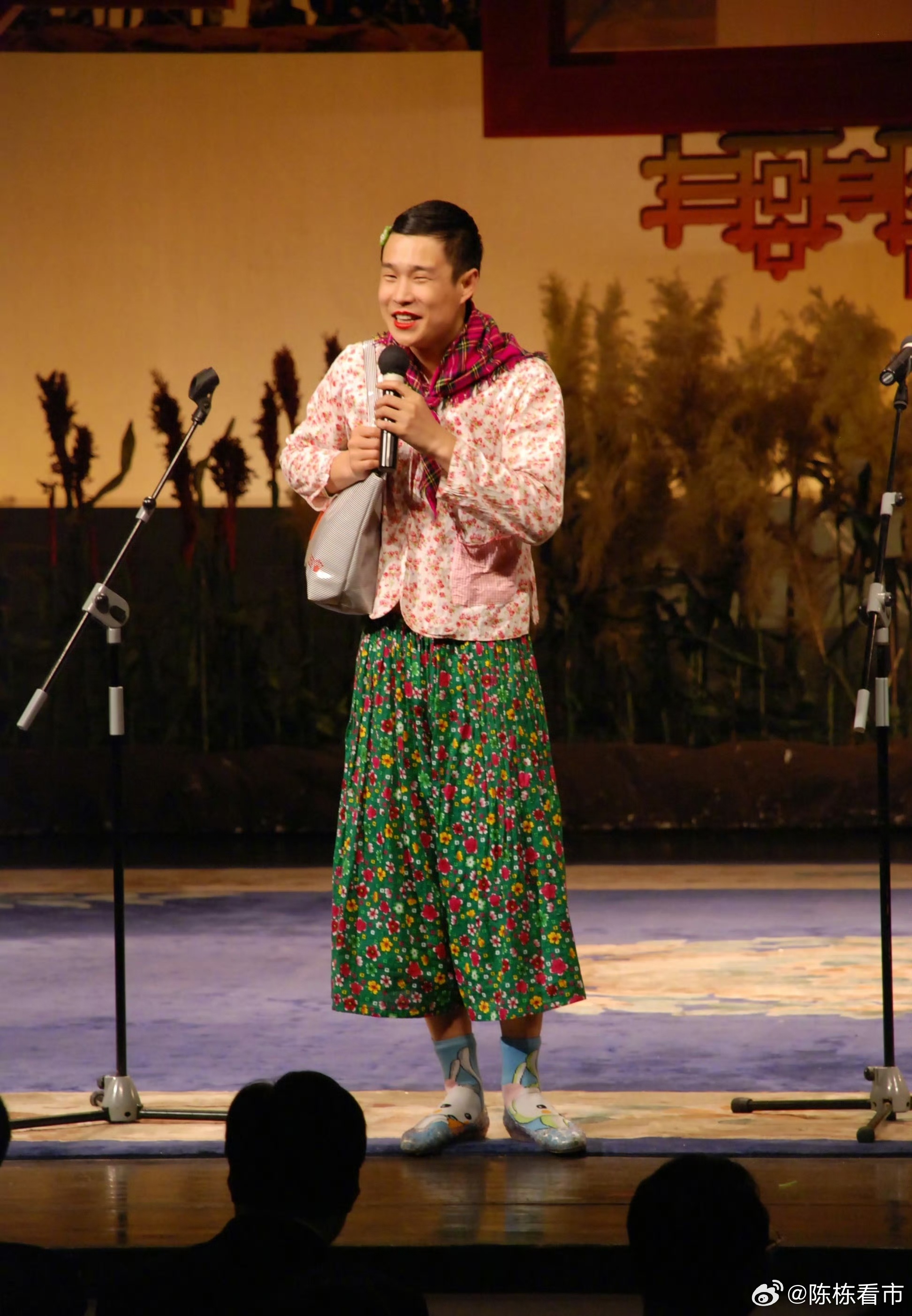 小沈阳与张百乔的社交风波，一场意料之外的拉黑事件