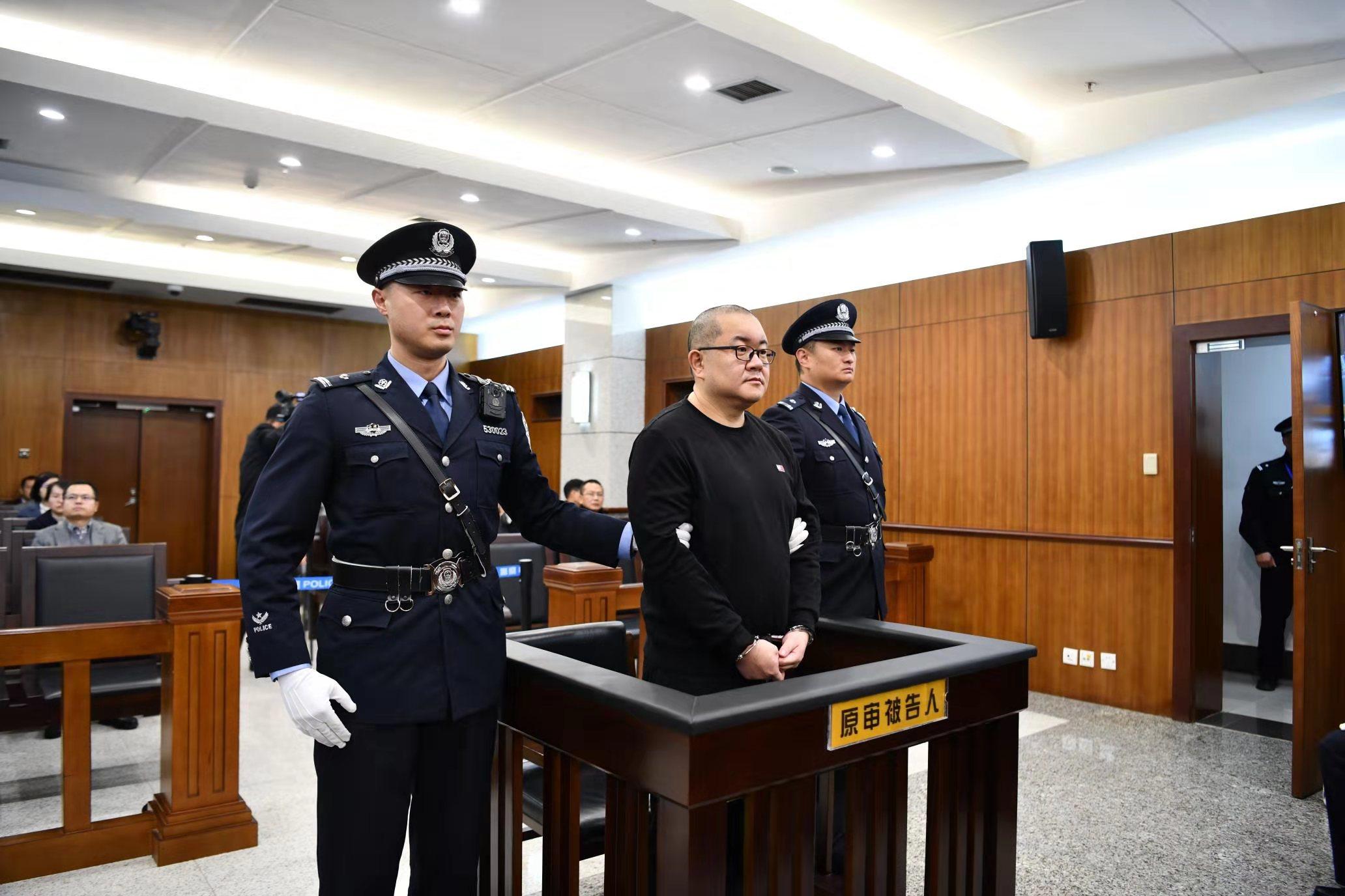 陕西版孙小果获死刑，曾纸面服刑的反思与启示