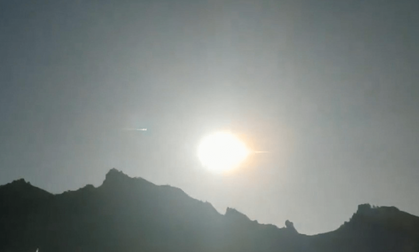 广东上空现火流星，夜空中的绚烂奇迹