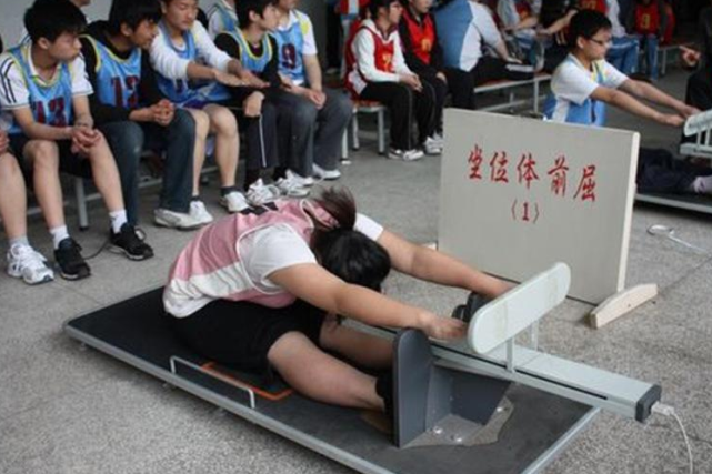 学生攀比体考神器现象探究