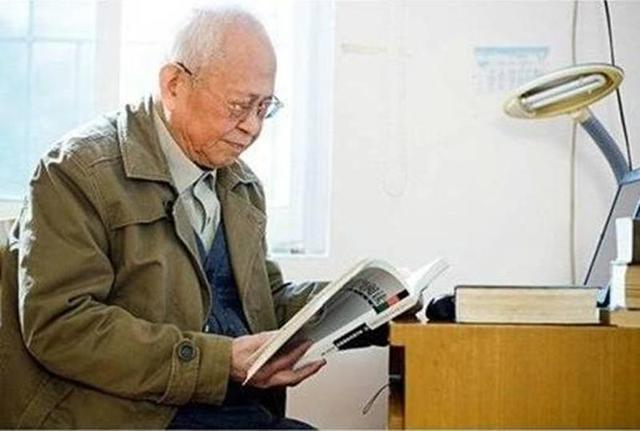 退休老教授的非凡人生