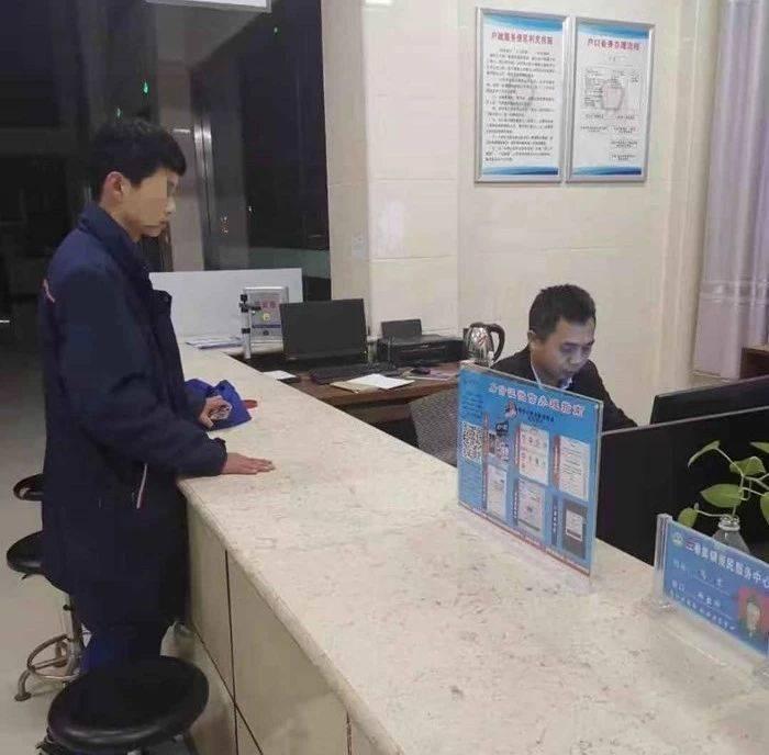 女民警坚定信念，寻找失踪儿子的旅程
