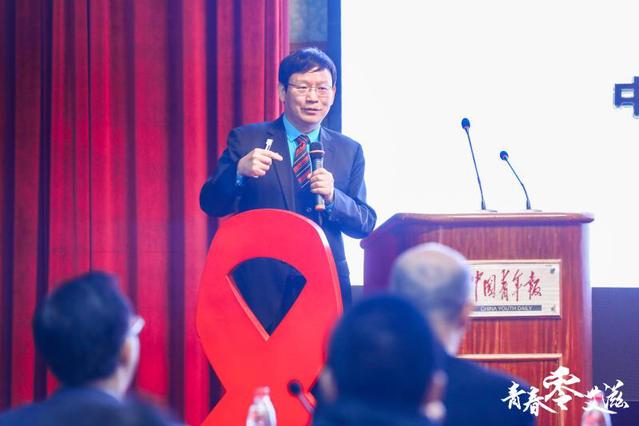 男大学生发视频，网友在线诊疗，网络时代的互动健康话题