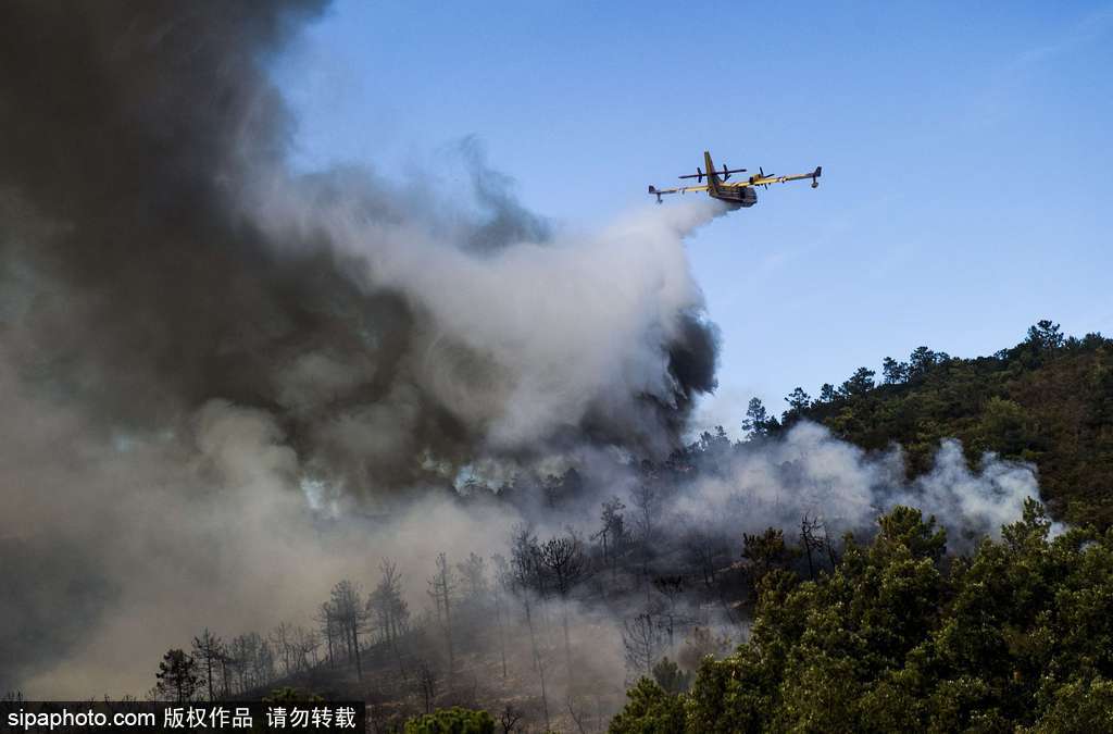 城市上空导弹蛛网，历史与未来的交织