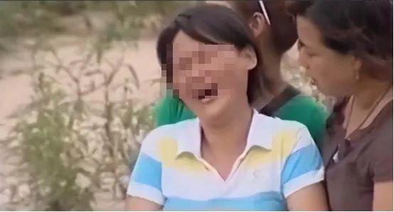 逆境中的希望之光，12岁被救女孩的勇敢故事