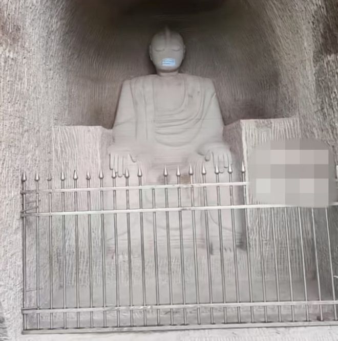 男子凿刻奥特曼石窟视频，探寻网络热门背后的故事