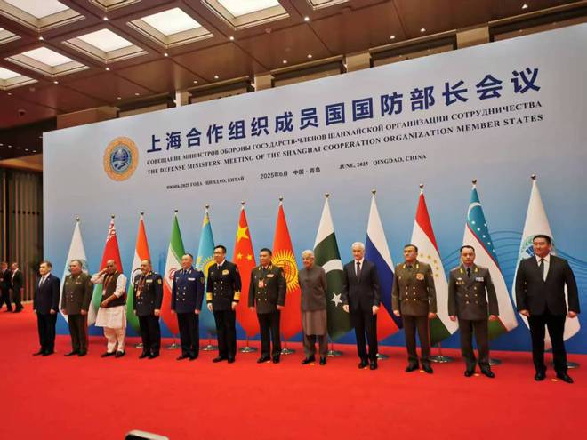 印巴防长在中国同框，深化合作，共谋发展