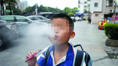 学生吸火机气体成瘾，成因与应对之策