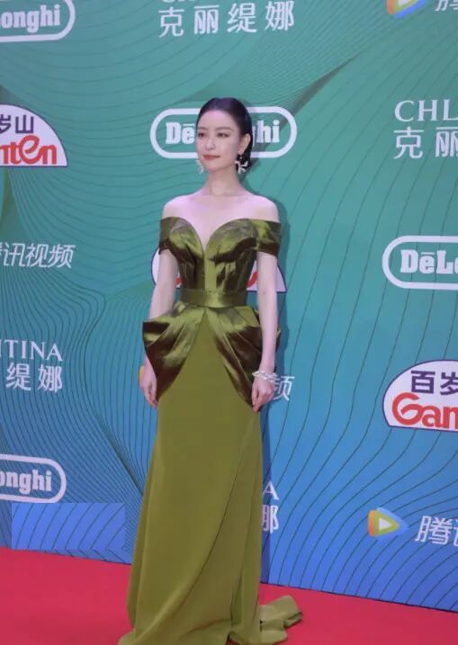白玉兰红毯，绽放的时尚魅力与文化的交融